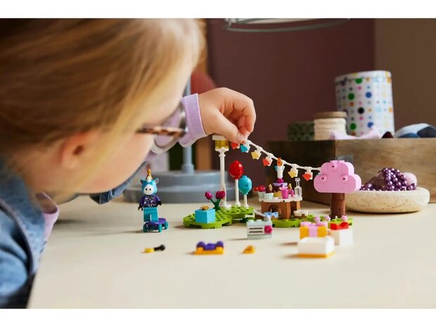 Lego Animal Crossing 77046 Julian's Birthday Party
